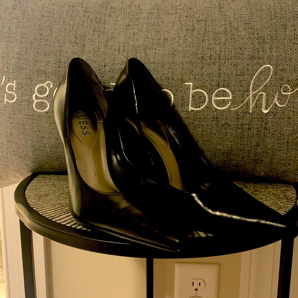 Elegant Guess  Classic Black Pump purchased from Nordstroms